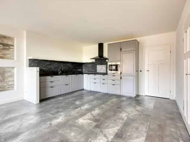 4 Kamer Appartement Haarlem  Geheel Gemoderniseerd