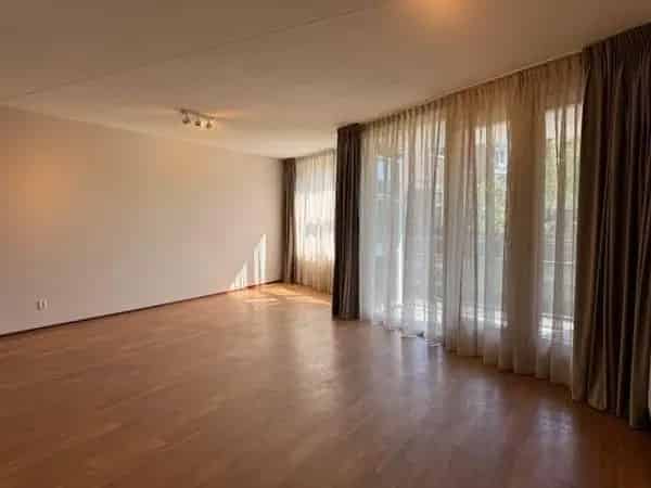 Gestoffeerd 2 Slaapkamer Appartement Haarlem Centrum