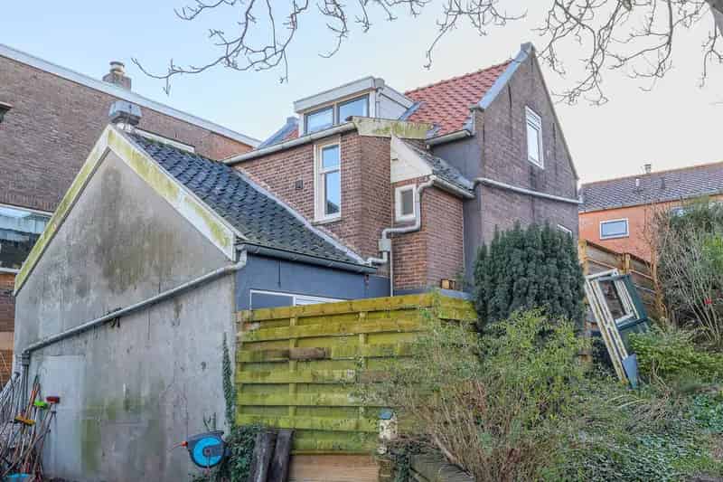 Charmante Dijkwoning met 3 4 Slaapkamers Nieuwe Keuken en Zonnige Tuin