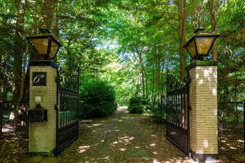 Bouwkavel Bussum: Ruime kavel voor villa of renovatie