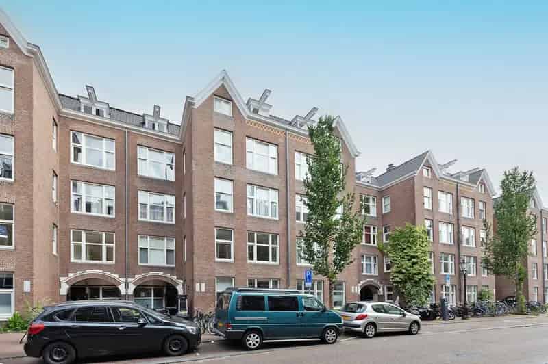 Amsterdam Oost Starter Appartement 47m2  Dappermarkt Nabij