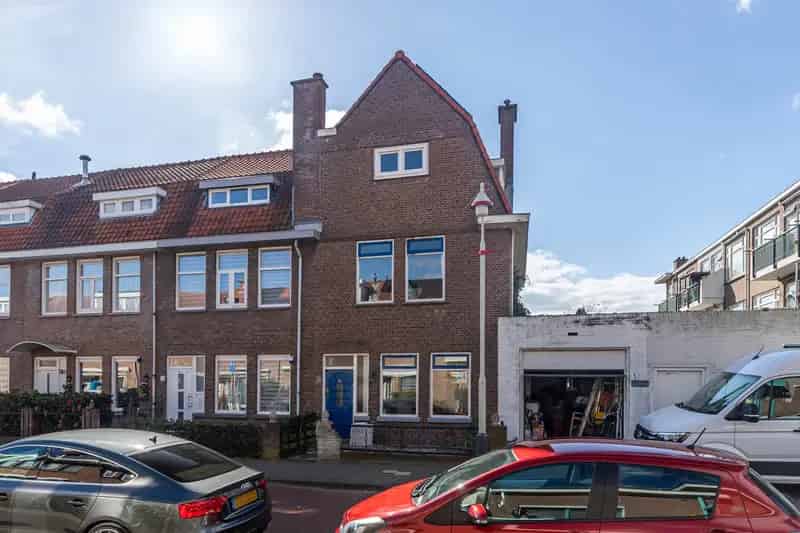 Ruime 5 Kamer Hoekwoning Spoorwijk Den Haag