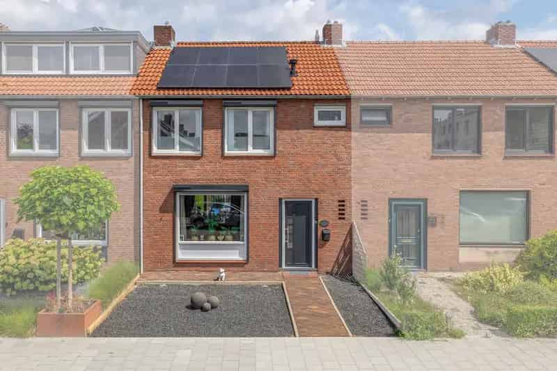 Tussenwoning Tegelen 3 slaapkamers tuin en zolder