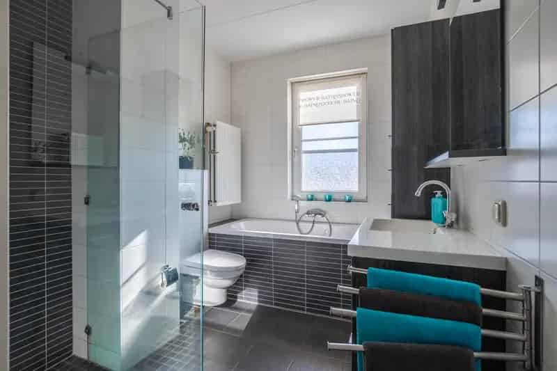 Huis te koop Schuytgraaf: Ruime gezinswoning met jacuzzi en waterzicht