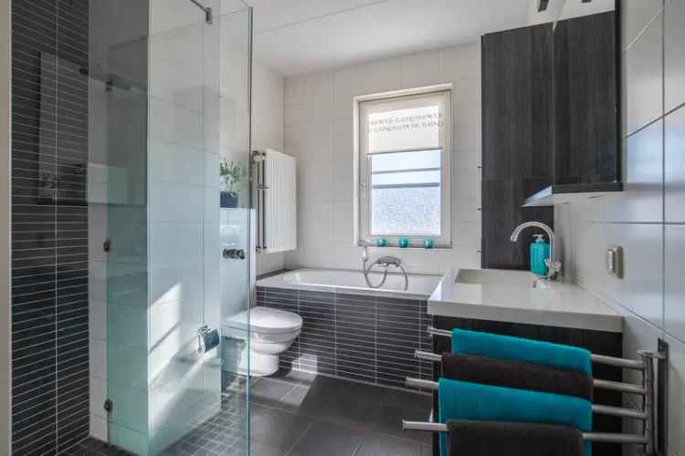 Huis te koop Schuytgraaf: Ruime gezinswoning met jacuzzi en waterzicht