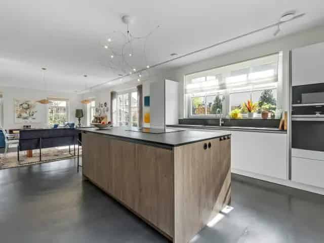 Luxe Villa te Huur Vroondaal: 5 Slaapkamers, Appartement, A+ Label