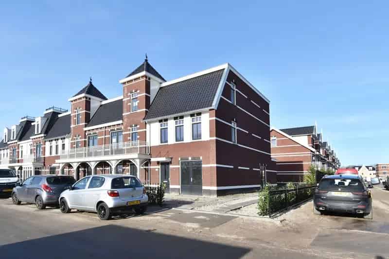 6-Kamer Hoekwoning Den Haag  Energielabel A+++  2 Parkeren