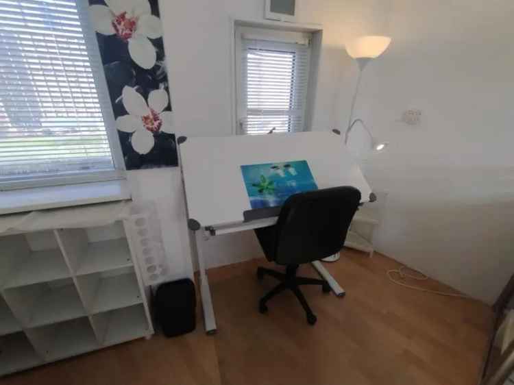 Gemeubileerde kamer student kort verblijf balkon