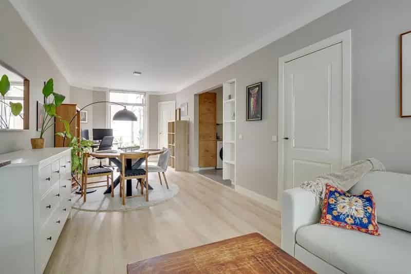 2-kamerappartement Merwedekade: Instapklaar en Luxe