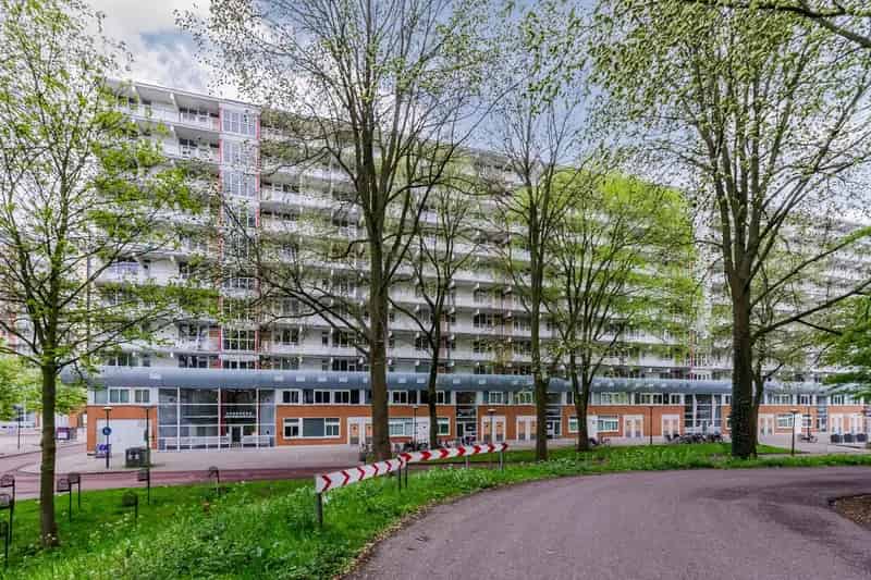 2 Kamer Appartement Amsterdam Zuidoost Nabij Winkelcentrum