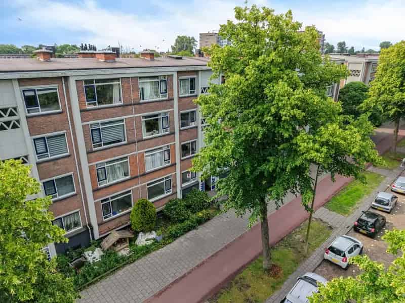 Appartement te koop: Steenwijklaan 302 2541 RT Den Haag 