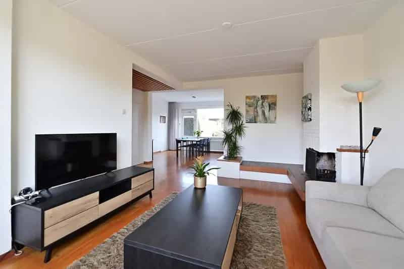 Huis te koop Huizen 4 slaapkamers grote tuin garage