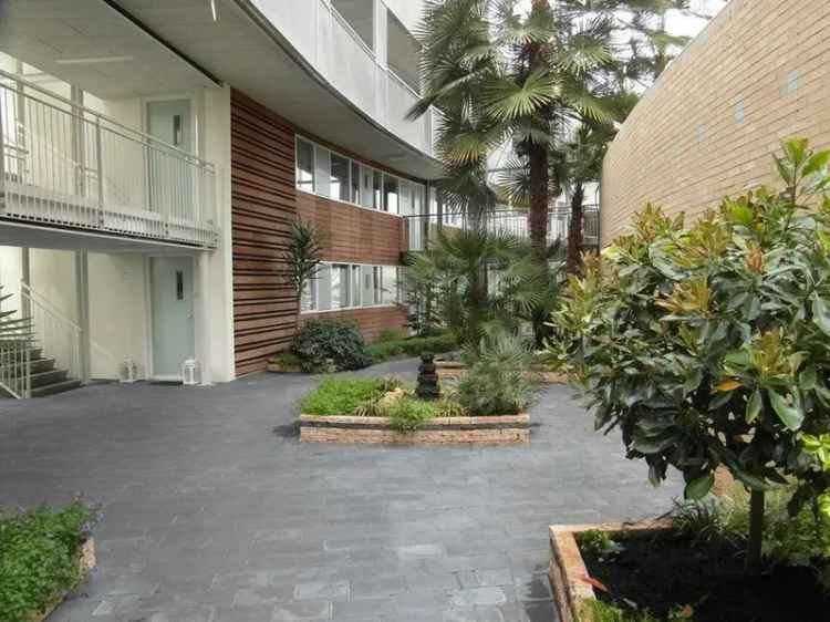 Gemeubileerd 3-kamerappartement Amstelveen Westwijk