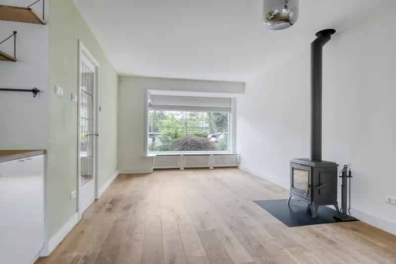 Ruime woning Hilversum diepe tuin nabij station en heide