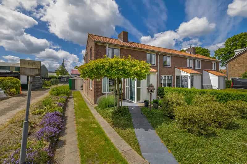 Huis te koop Moerkapelle 4 slaapkamers grote tuin