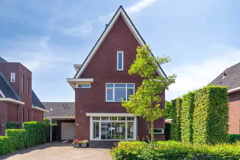 Huis te koop Tilburg: Karaktervolle woning met 4 slaapkamers en luxe keuken