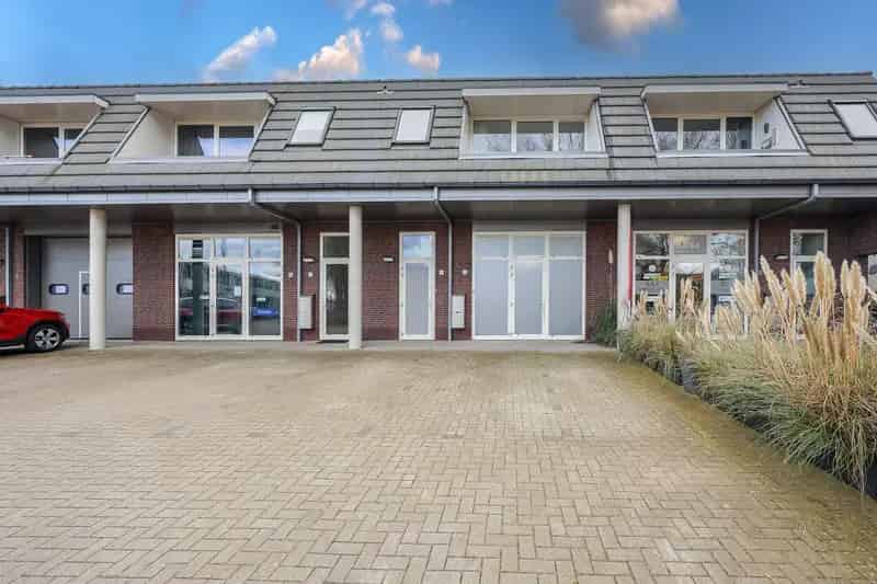 Appartement en Bedrijfsruimte Badhoevedorp