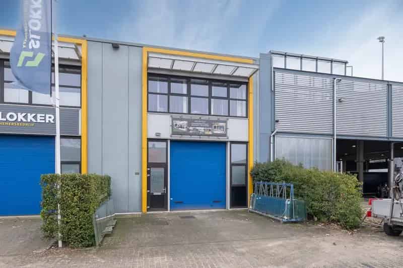 Bedrijfshal te Huur Huizen 175m2