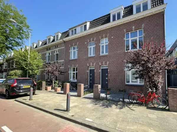 Gerenoveerde Hoekwoning Maastricht 4 Slaapkamers