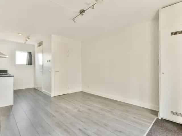 Te Huur Studio Den Haag Waldorpstraat