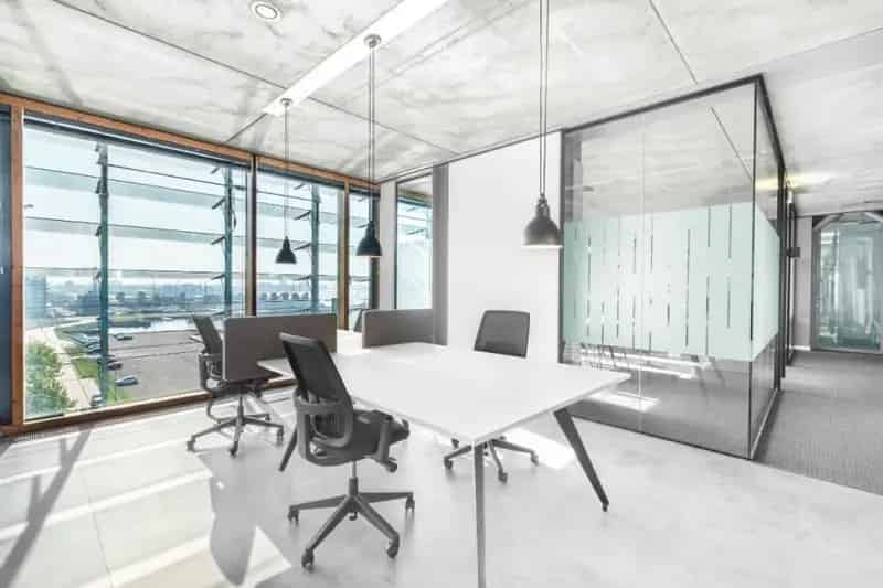Volledige toegang tot coworkingruimte in Regus Kraanspoor