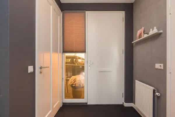 Moderne Geschakelde Woning 6 Slaapkamers Grote Garage