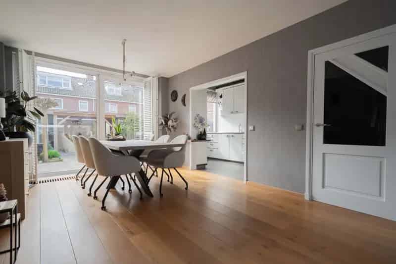 Groot Familiehuis Heemskerk 3 slaapkamers Garage Tuin