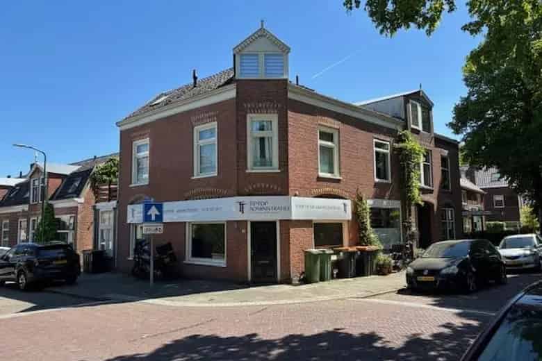 150m2 Winkelruimte Maarssen: Beleggingsobject met Bovenwoning