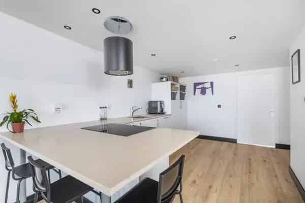 2-kamerappartement De Pijp - Dakterras 26m² -  Zuid - gerenoveerd