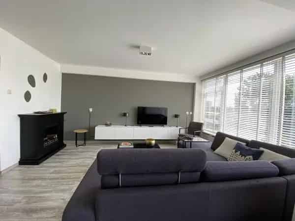 Ruim appartement 2 slaapkamers balkon prachtig uitzicht