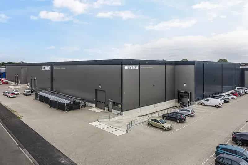 Bedrijfshal Enschede te Huur 4380 Palletplaatsen