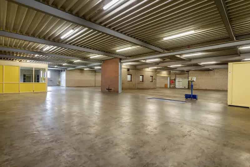 Bedrijfshal te huur Elst UT 1073m2 Opslag Overslag