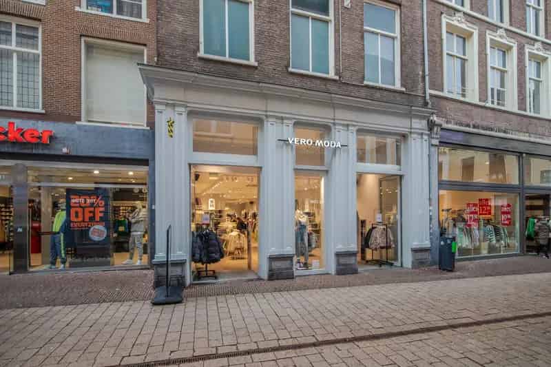 Winkel te Huur Arnhem Vijzelstraat 220m²