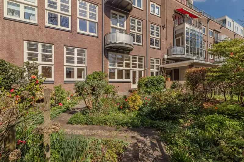 Appartement te koop Zaandam: Ruime benedenwoning met tuin