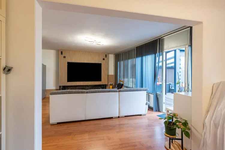 Appartement Schiedam  -  3 4 kamer benedenwoning met tuin