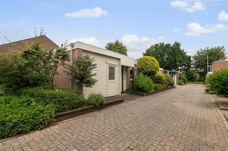 Huis te koop Huissen: Royale Patiobungalow met Tuin en Garage