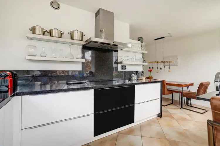 Ruime 5 Slaapkamer Huis Sliedrecht Ideaal voor Gezinnen