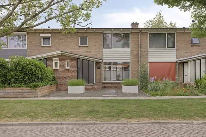 Tussenwoning Wolphaartsdijk: Royale Tuin 325m2 - Starterswoning