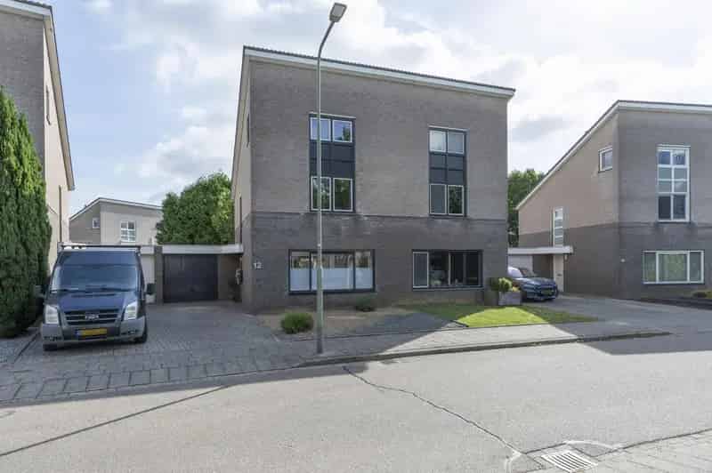 Ruime Tweekapper met Garage Sittard