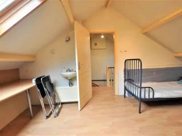 Te Huur: Ruime Gemeubileerde Tussenwoning Eindhoven