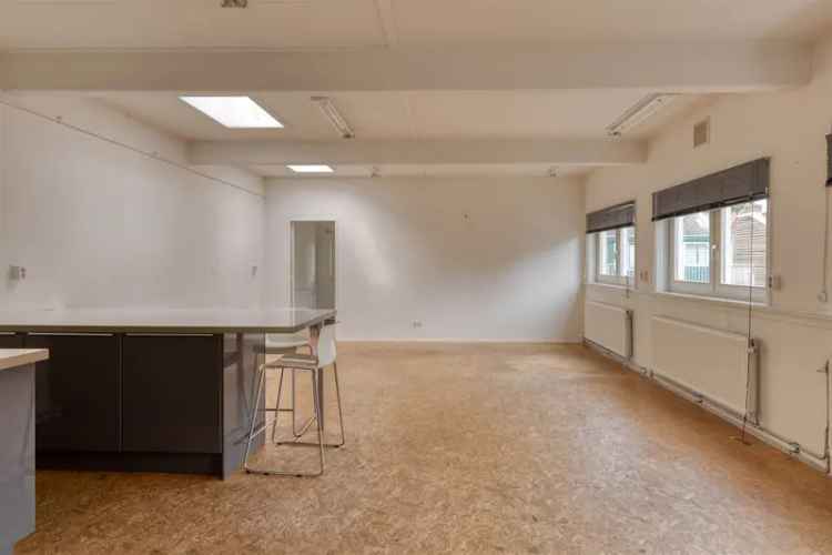 Kantoor Hilversum | Zoek kantoren te huur: Bussumerstraat 38-F 1211 BL Hilversum [funda in business]