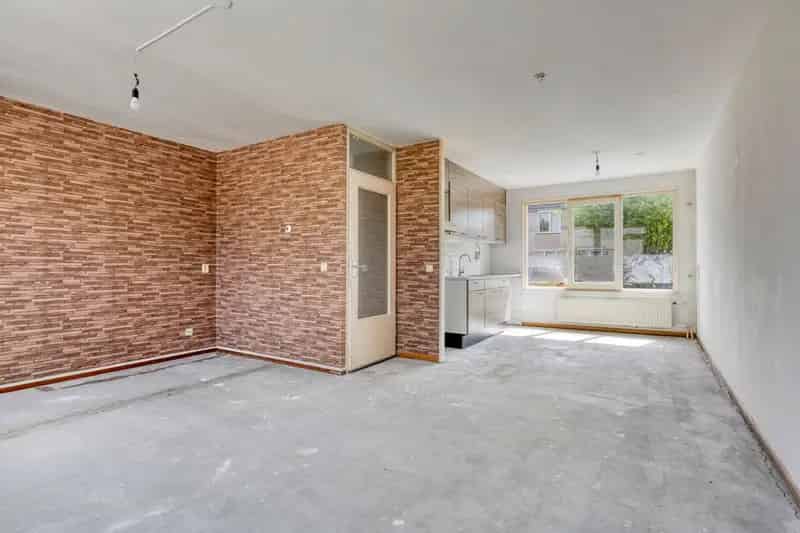 Hoekwoning Hoofddorp 3 slaapkamers -  Kluswoning met potentie