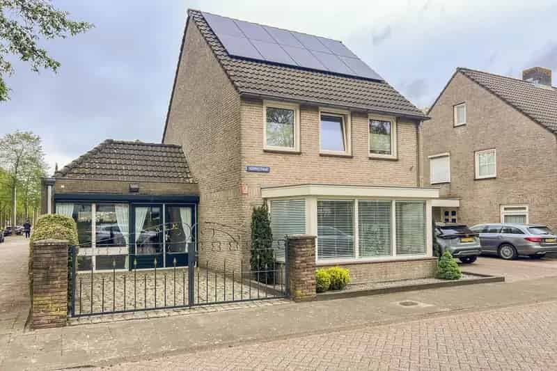 Instapklare woning met royale tuin en multifunctionele ruimte