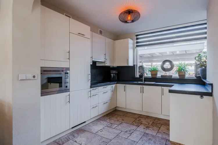 Huis te koop Katwijk: Ruime gezinswoning met 3 slaapkamers en diepe tuin