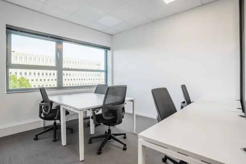 Privékantoor 5-6 Personen Toplocatie Volledig Gemeubileerd