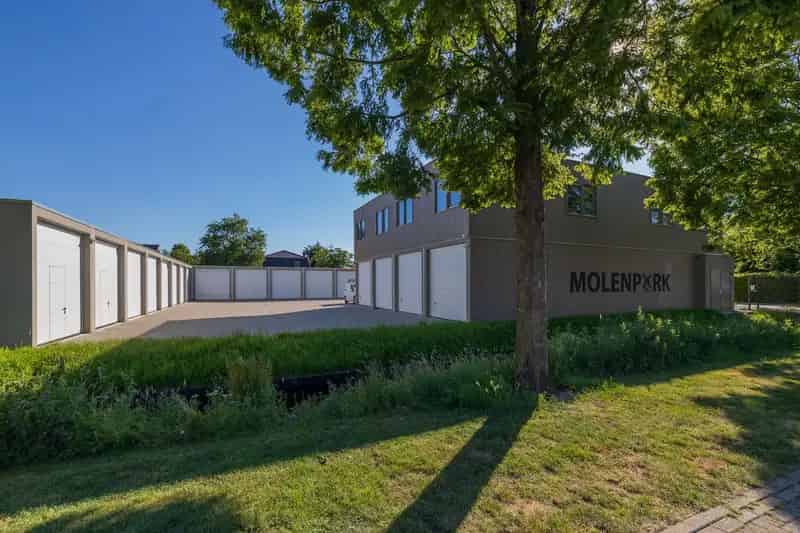 Bedrijfshal Hillegom te huur 29m2 ZZP