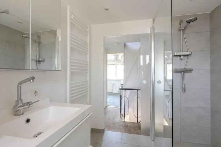 Jaren 30 Hoekwoning Oud IJsselmonde Ruime Berging Moderne Badkamer