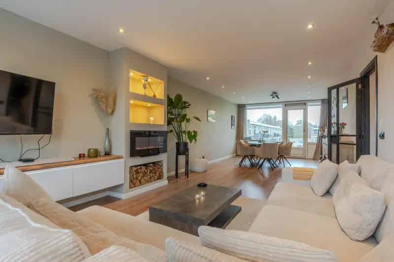 Royaal appartement Lombardijen 2 slaapkamers balkon berging