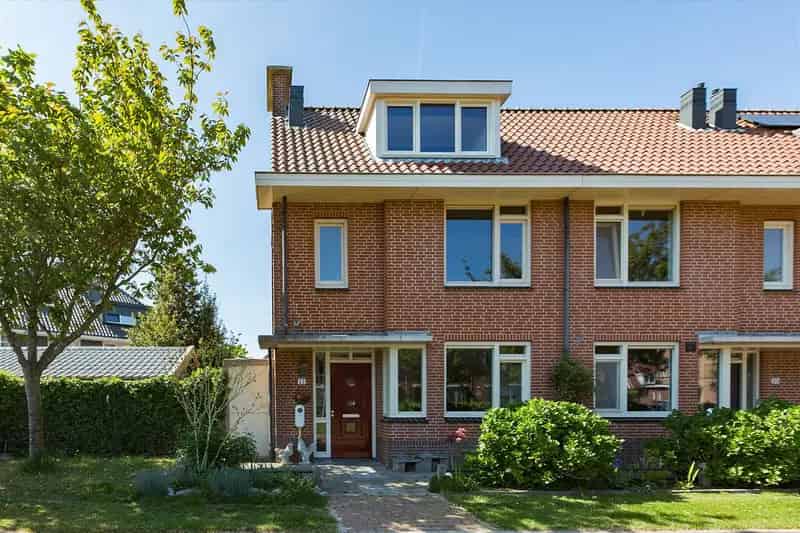 Huis te koop Berkel en Rodenrijs 4 slaapkamers tuin zuidwesten