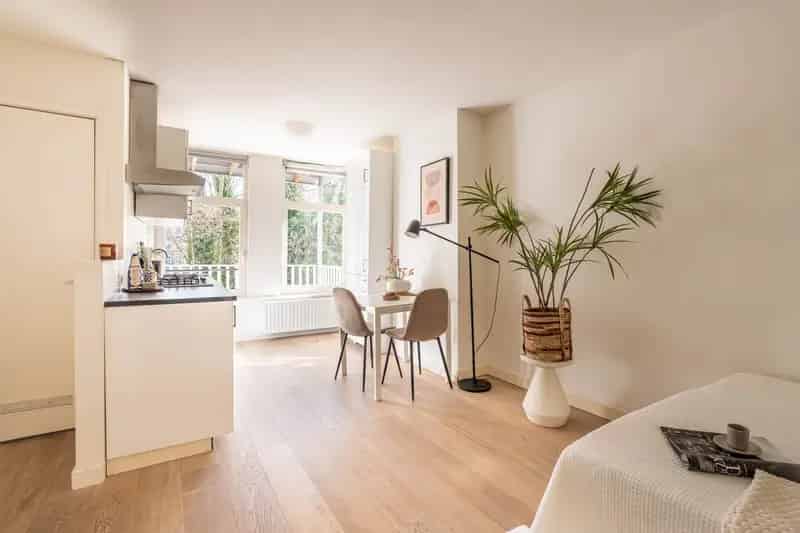Studio te Koop Amsterdam Oud-West Eigen Grond 24m2 Balkon